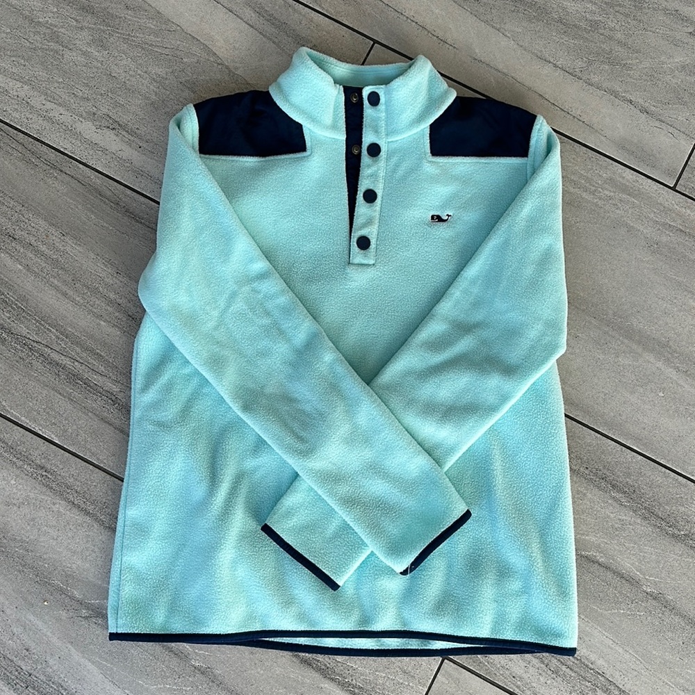 Vineyard Vines  pullover medium